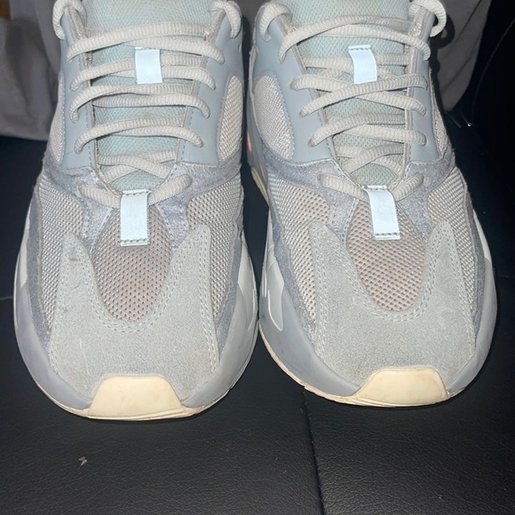 yezzy 700 inertia - Picture 1 of 5